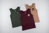 Children&#039;s burgundy tank top made of organic cotton with a playful patch